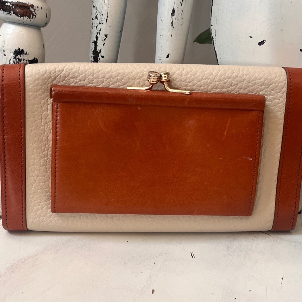 Vintage Dooney & Bourke AWL Checkbook Wallet Bone British Tan Leather USA - Picture 9 of 12